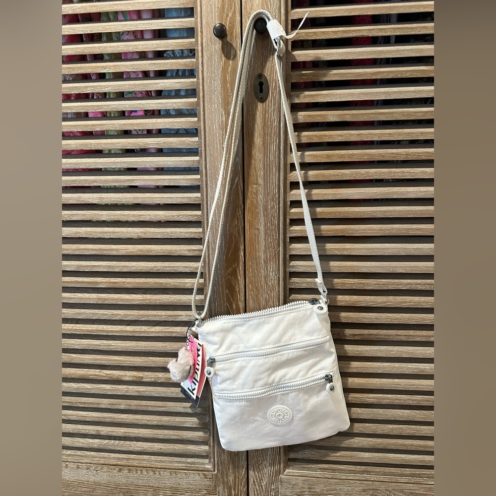 NWTs: Kipling cross body bag - white